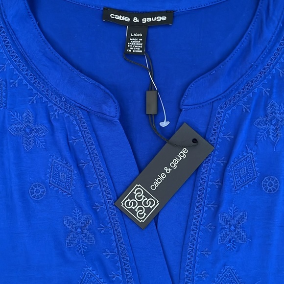 Cable & Gauge Royal Blue Top Size Large NWT - Picture 2 of 5